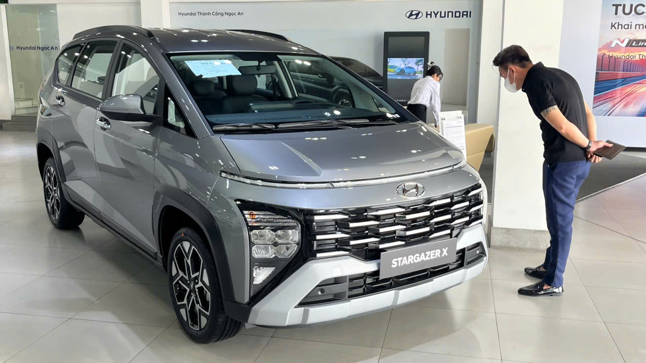 Xe MPV máy xăng dưới 700 triệu tại Việt Nam 'đua' giảm giá, làm mới mẫu mã- Ảnh 3.