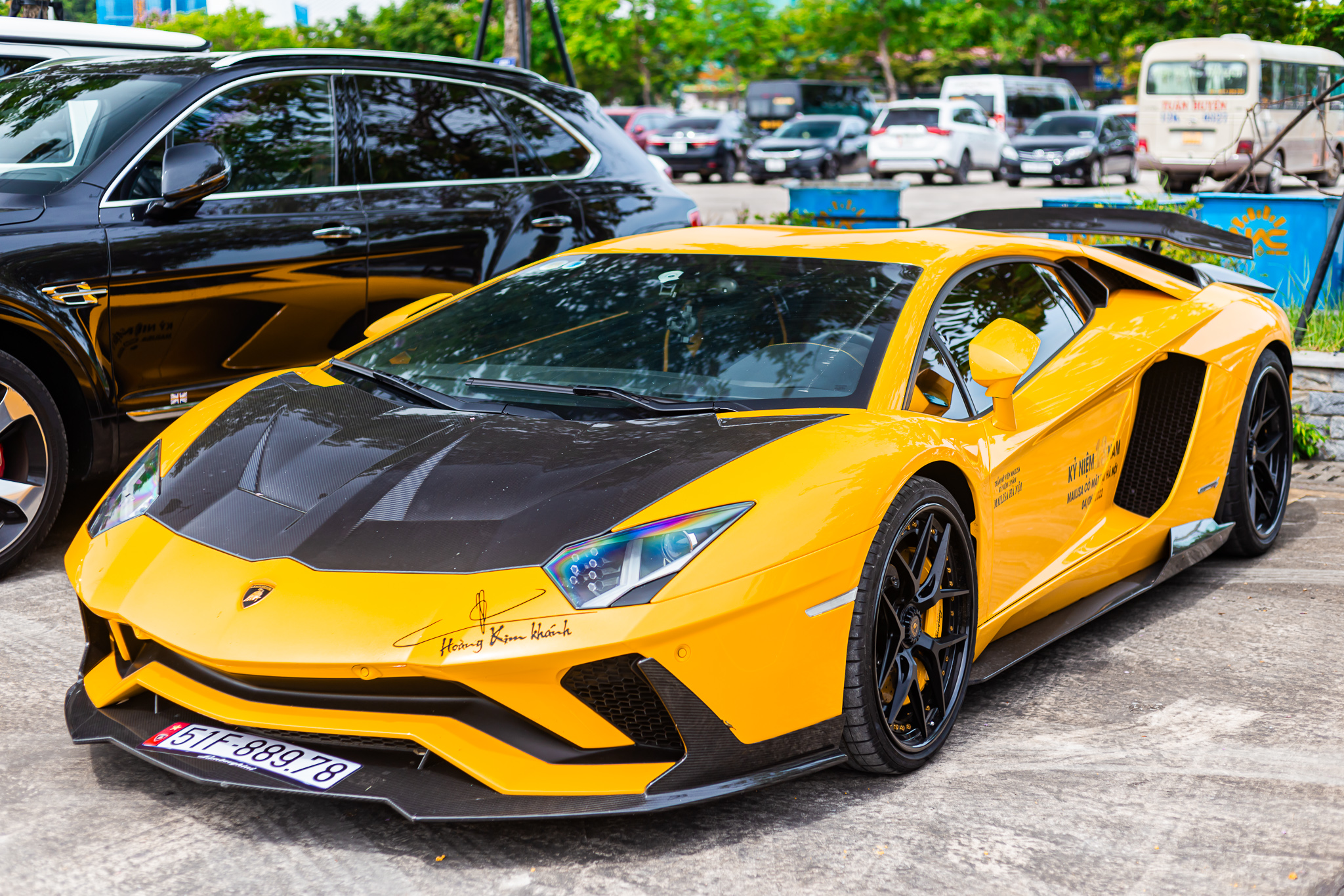 Xe hypercar có gì đặc biệt khiến 'ông chủ' Mailisa chi tiền không tiếc tay? - Ảnh 1.