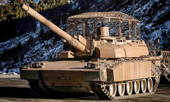 Xe tăng Leclerc Pháp được trang  bị giáp lồng trong ảnh đăng ngày 17/11. Ảnh: Lục quân Pháp