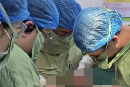 Cô gái 27 tuổi vỡ tử cung do dùng thuốc trên mạng phá thai 7 tháng