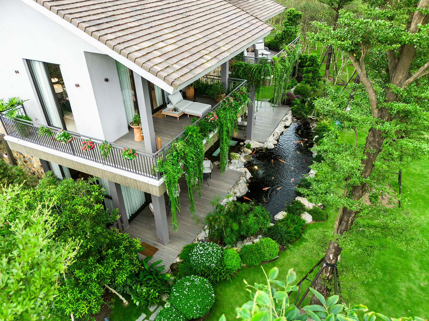 Nhà dưới tán rừng của Ecopark: Xóa nhòa ranh giới giữa tiện nghi và sinh thái - Ảnh 1.