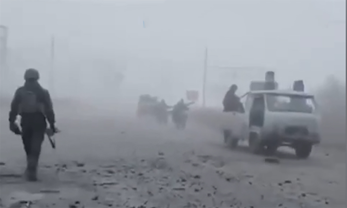 Lính Nga tiến ồ ạt vào Pokrovsk