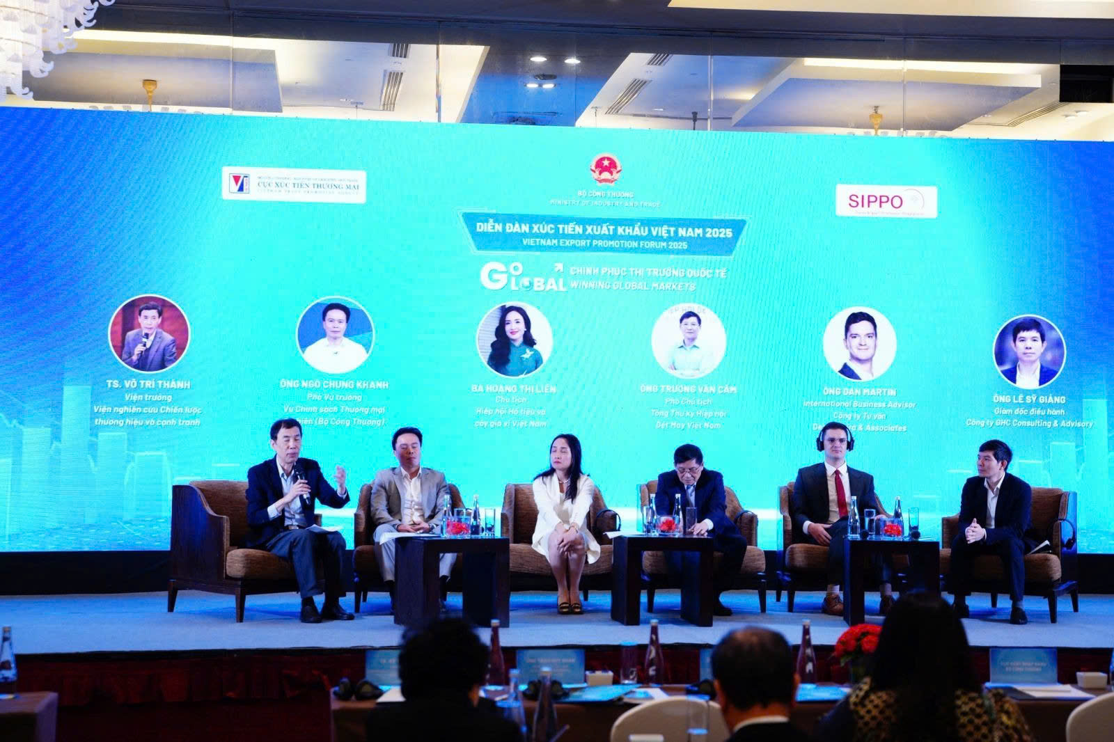 Xuất khẩu mở cánh cửa mới - Ảnh 1.