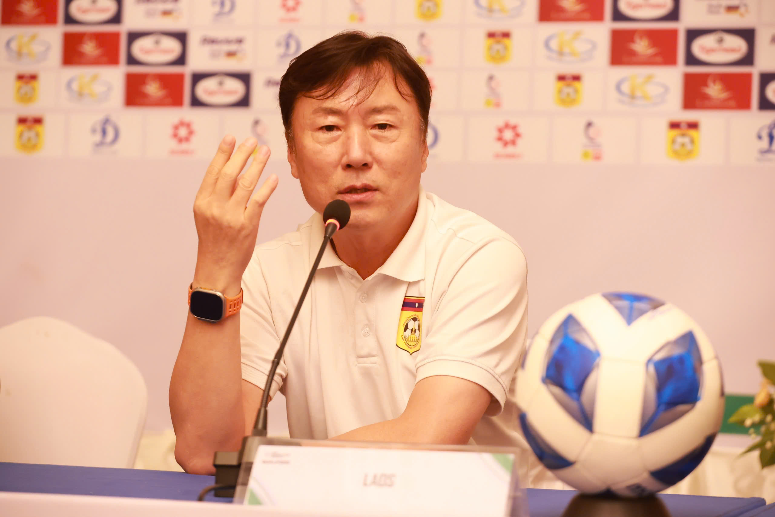 HLV Ha Hyeok-jun không e ngại Xuân Son: ‘Đội tuyển Lào muốn đánh bại Việt Nam và giữ sạch lưới’- Ảnh 1.