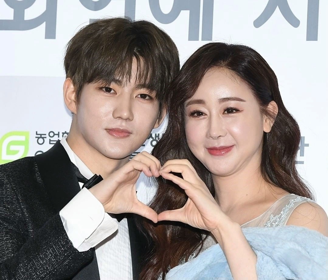 1 Hoa hậu - 1 Hoa hậu -