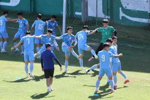 U-22 Việt Nam tăng tốc, HLV Kim Sang-sik nhận tin vui