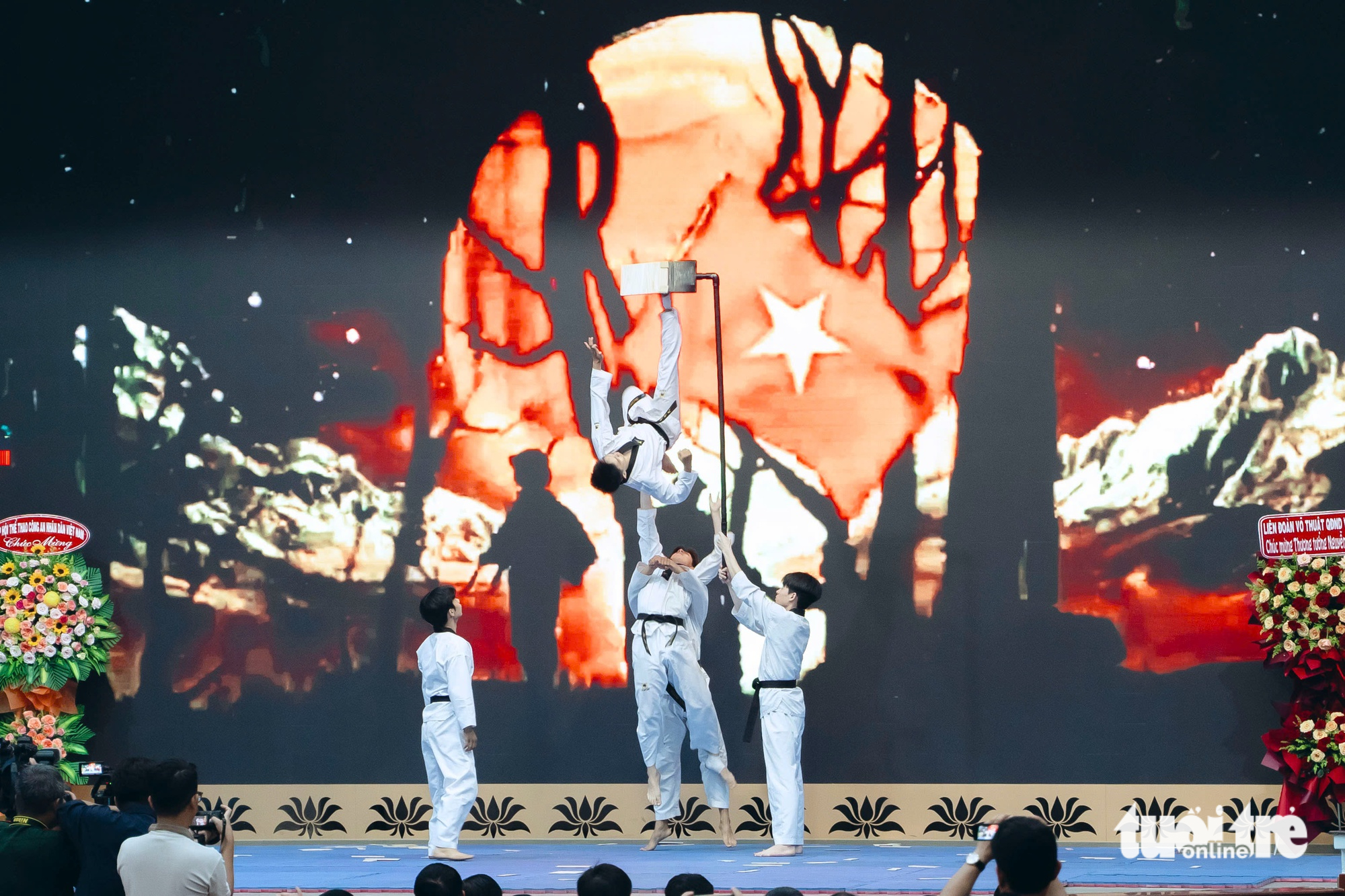 Liên đoàn Võ thuật Quân đội Nhân dân Việt Nam định hướng xã hội hóa thể dục, thể thao chuyên nghiệp - Ảnh 1. Quân đội nhân dân Việt Nam - Ảnh 2.