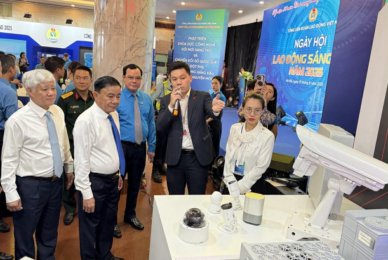 10 sự kiện tiêu biểu của công đoàn năm 2025- Ảnh 1. 10 sự kiện tiêu biểu của công đoàn năm 2025- Ảnh 1.