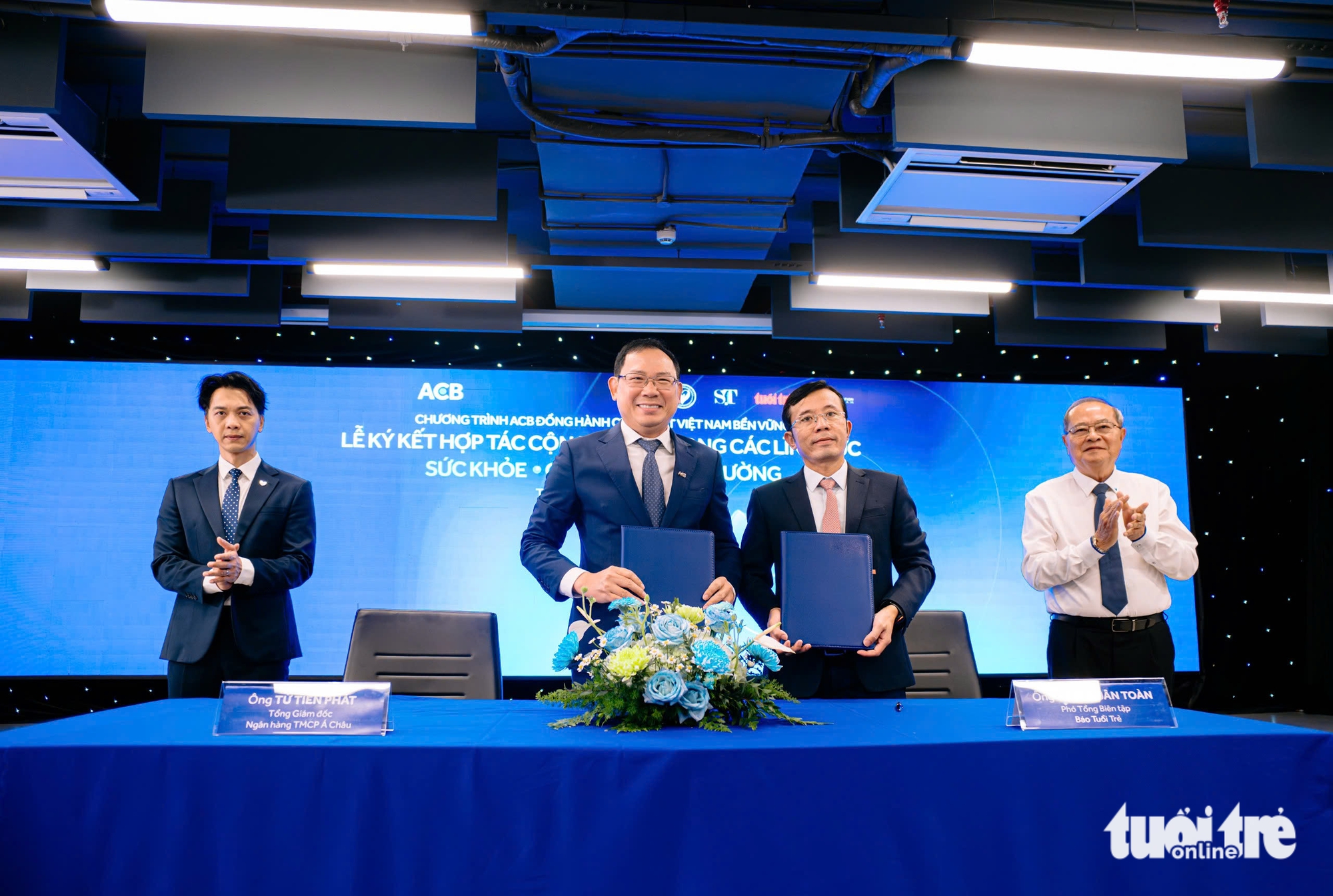 10 tỷ đồng vốn vay ưu đãi dành cho tân sinh viên nhận học bổng “Tiếp sức đến trường” năm 2025 - Ảnh 1. Tiếp sức đến trường - Ảnh 1.