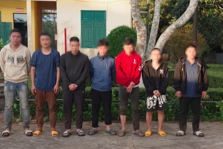 13 người Việt trốn khỏi khu lừa đảo ở Campuchia- Ảnh 2.