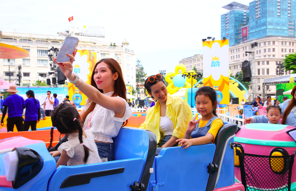 1764531171 179 Khoanh khac vang tai Sundate Hang ngan gia dinh Viet