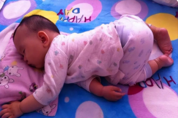 chăm trẻ, trẻ ngủ