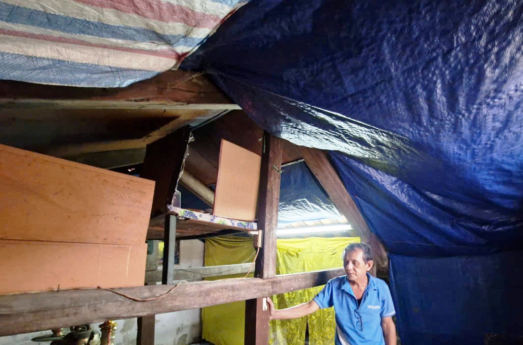 Gỡ nút thắt cấp cứu nhà cổ chờ sập ở Hội An- Ảnh 2.