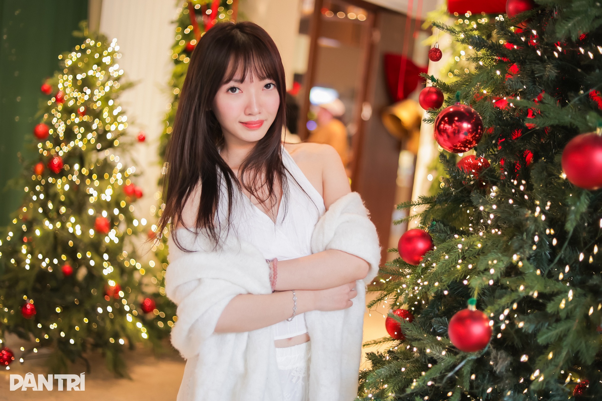 Thiếu nữ Hà Nội lên đồ xinh lung linh cho mùa Giáng sinh - 9