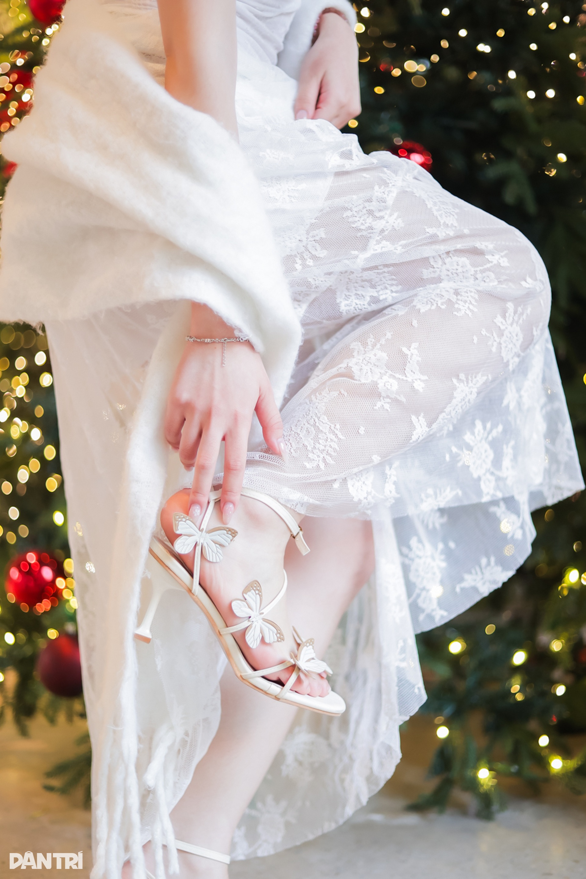 Thiếu nữ Hà Nội lên đồ xinh lung linh cho mùa Giáng sinh - 10