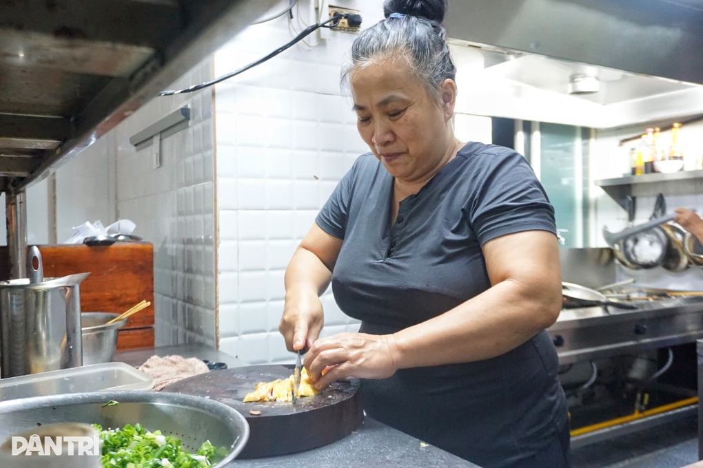 Quán phở Bắc gây sốt vì lời khen ngon nhất TPHCM: Thực hư thế nào? - 4