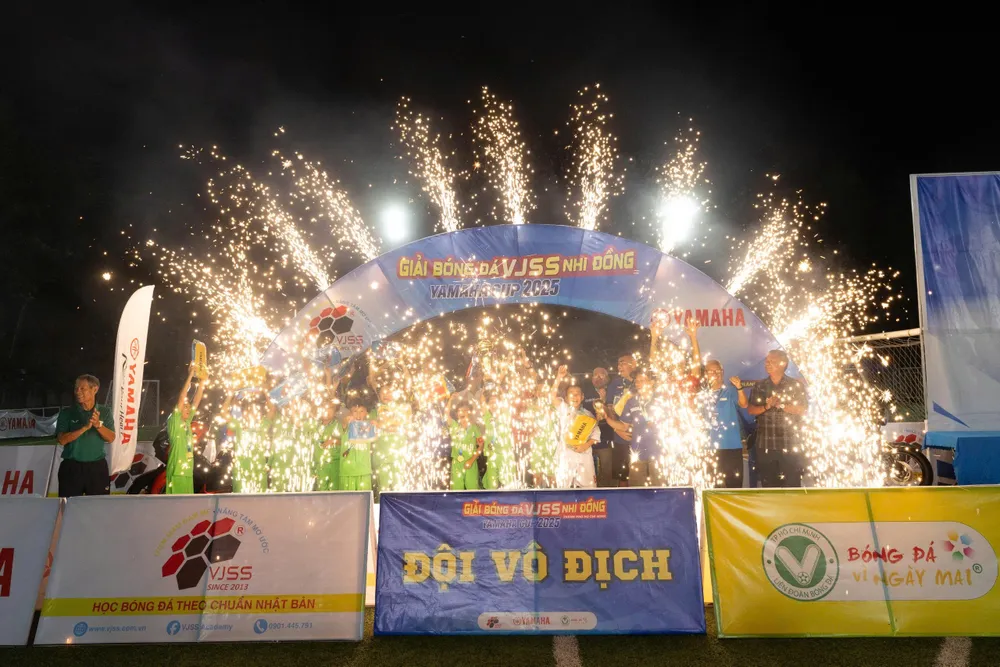 hon-nhien-giac-mo-chuyen-nghiep-o-giai-bong-da-nhi-dong-tp-hcm (1).jpg