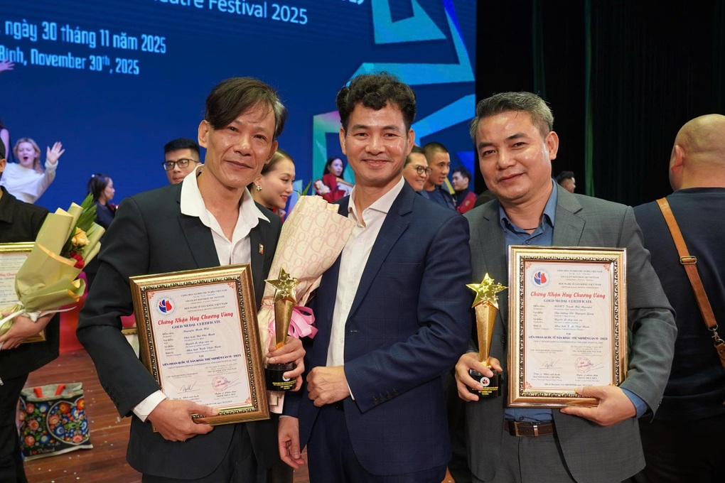 Nhà hát Kịch Việt Nam nhận nhiều giải thưởng tại Liên hoan sân khấu - 2