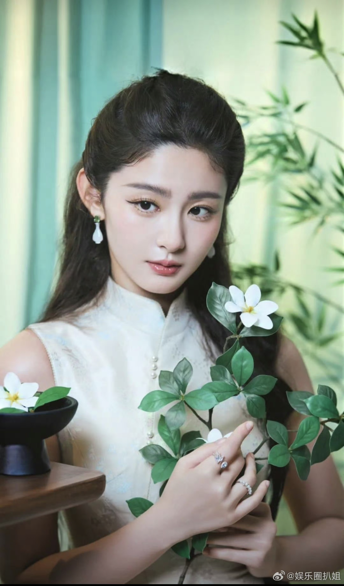 Triệu Tình giả trai gây sốt với tạo hình mặt mộc đỉnh cao Trong phim mới - Ảnh 4. Triệu Tình giả trai gây sốt với tạo hình mặt mộc đỉnh cao Trong phim mới - Ảnh 4.