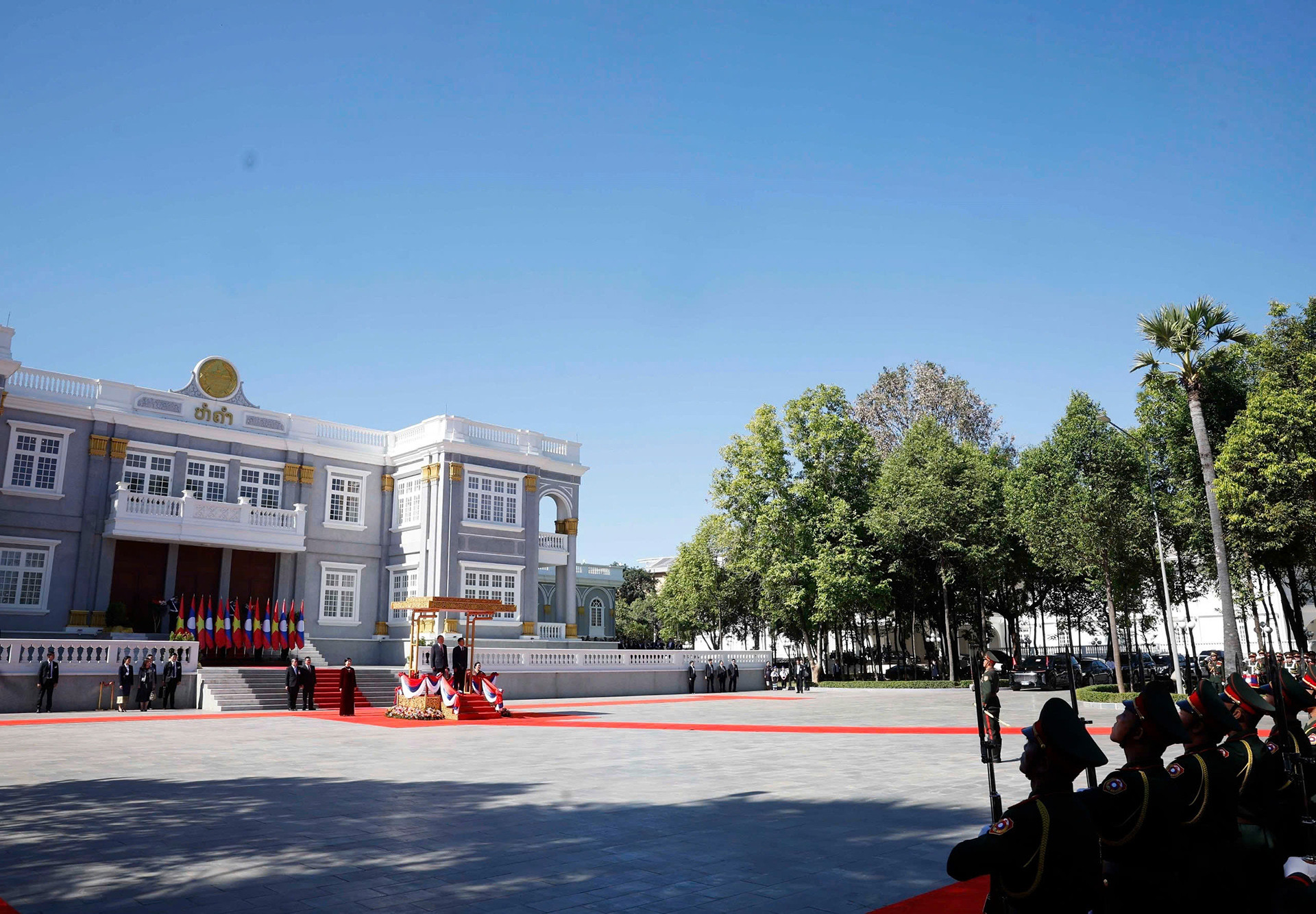 Lễ đón trọng thể Tổng Bí thư Tô Lâm và Phu nhân tại Vientiane , Lào - Ảnh 8.