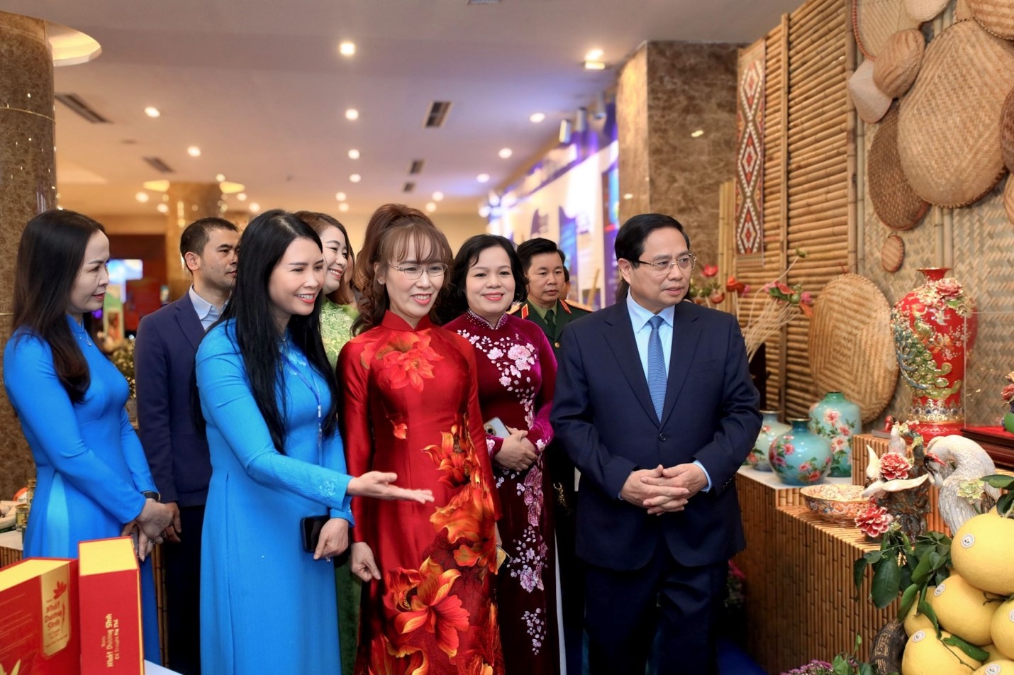 Chung sức, đồng lòng cùng phụ nữ Việt Nam khởi nghiệp, sáng tạo, phát triển kinh tế - Ảnh 3.