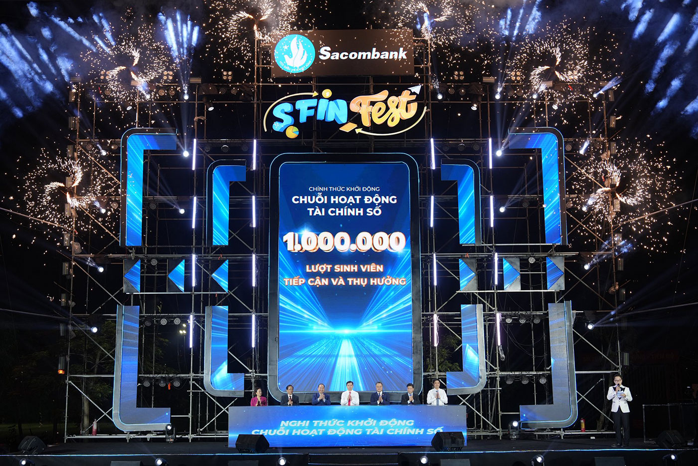 Sacombank lan tỏa tinh thần tài chính thông minh đến thế hệ trẻ qua S-FINFEST 2025 - Ảnh 5.