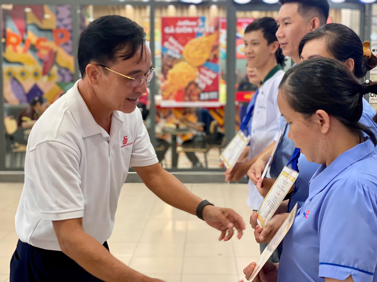 Saigon Co.op - Sức mạnh từ tinh thần tương thân tương ái 3 Saigon Co.op - Sức mạnh từ tinh thần tương thân tương ái - Ảnh 15.