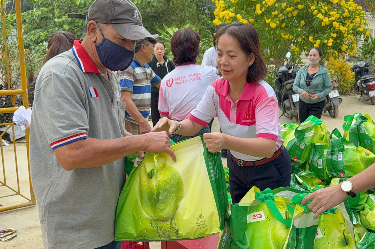 Saigon Co.op - Sức mạnh từ tinh thần tương thân tương ái 7 Saigon Co.op - Sức mạnh từ tinh thần tương thân tương ái - Ảnh 22.
