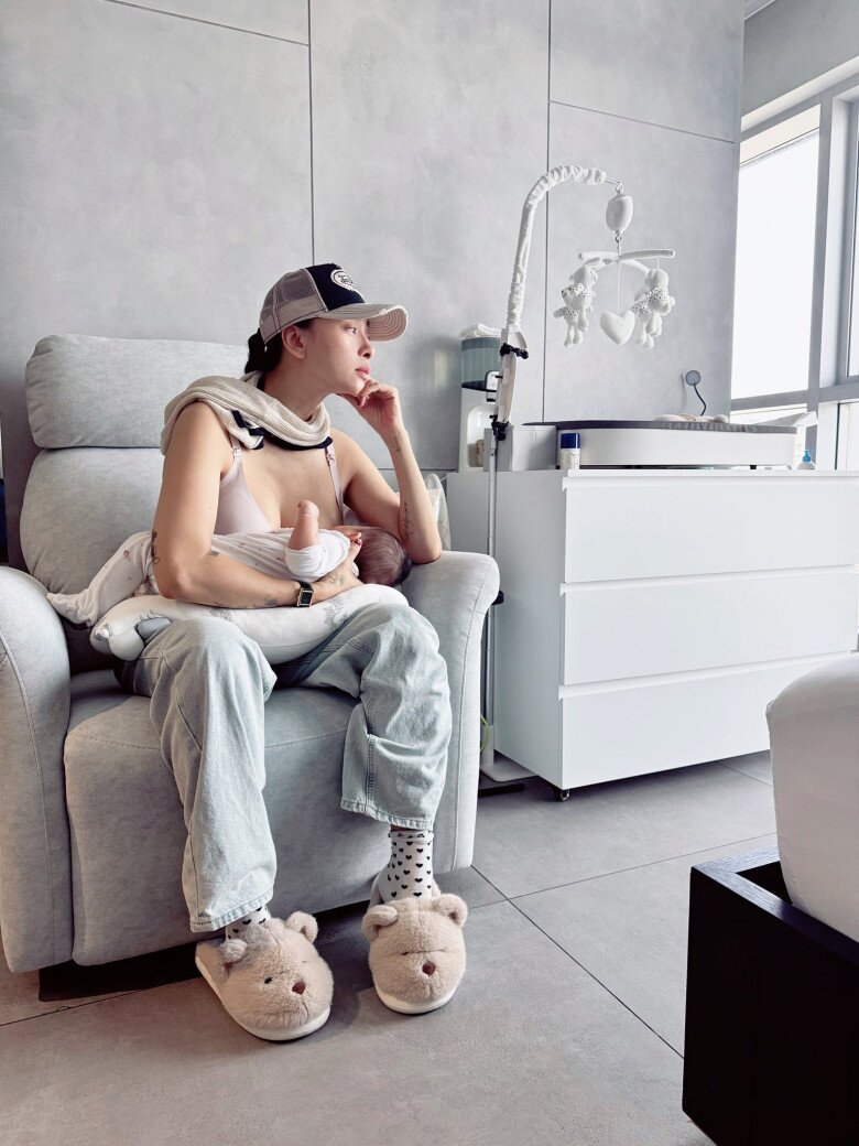 Sao Việt 24h: Phạm Hương đăng bàn tiệc Lễ Tạ ơn rực rỡ trong biệt thự 1000m2 tại Mỹ, khoe cuộc sống viên mãn ở trời Tây 13 Sao Việt 24h: Phạm Hương đăng bàn tiệc Lễ Tạ ơn rực rỡ trong biệt thự 1000m2 tại Mỹ, khoe cuộc sống viên mãn ở trời Tây - 12