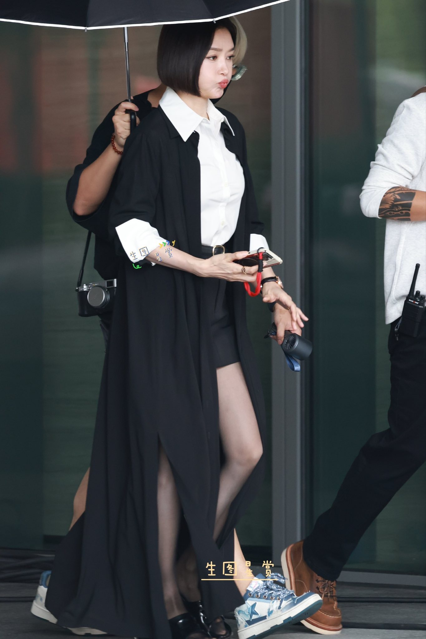 Hãy nhìn mình tinh này định nghĩa lại 2 từ mỹ nhân: Người đẹp mặc gì cũng đẹp, visual không gì sánh nổi- Ảnh 2.