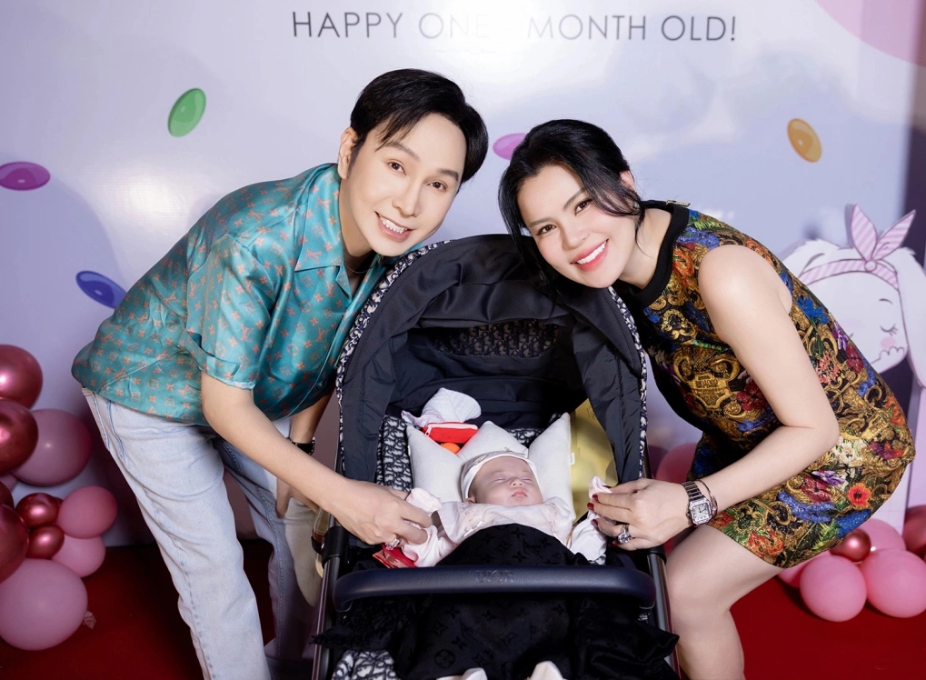 Nam NSƯT 53 tuổi được vợ đại gia sinh con cho, đón về ở biệt thự 200 tỷ đồng, yêu hết lòng mặc gièm pha- Ảnh 8.