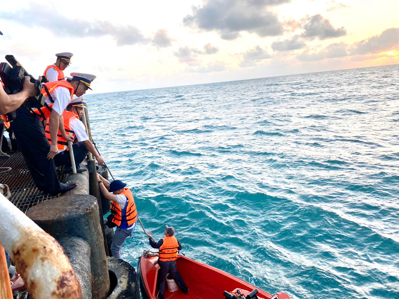 Nghĩa tình TP HCM, vì biển đảo thân yêu- Ảnh 5. Nghĩa tình TP HCM, vì biển đảo thân yêu- Ảnh 5.