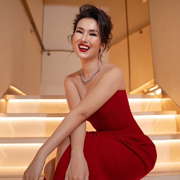 Bên cạnh đó, cô cũng hạn chế tối đa dầu mỡ, ưu tiên cách chế biến hấp, luộc để bảo toàn dinh dưỡng.