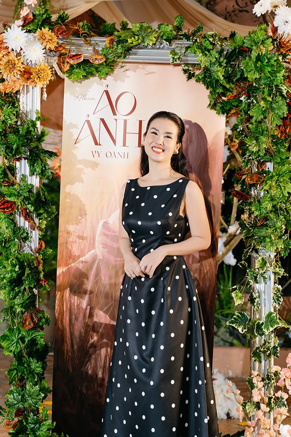 Vốn quen với việc tập thể dục thể thao từ khi son rỗi nên khoảng ba tháng sau khi sinh con, Võ Hạ Trâm tập luyện nhẹ nhàng trở lại.