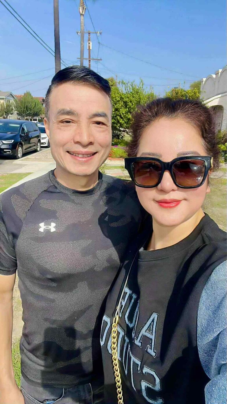 Anh có body gọn gàng, khỏe khoắn.