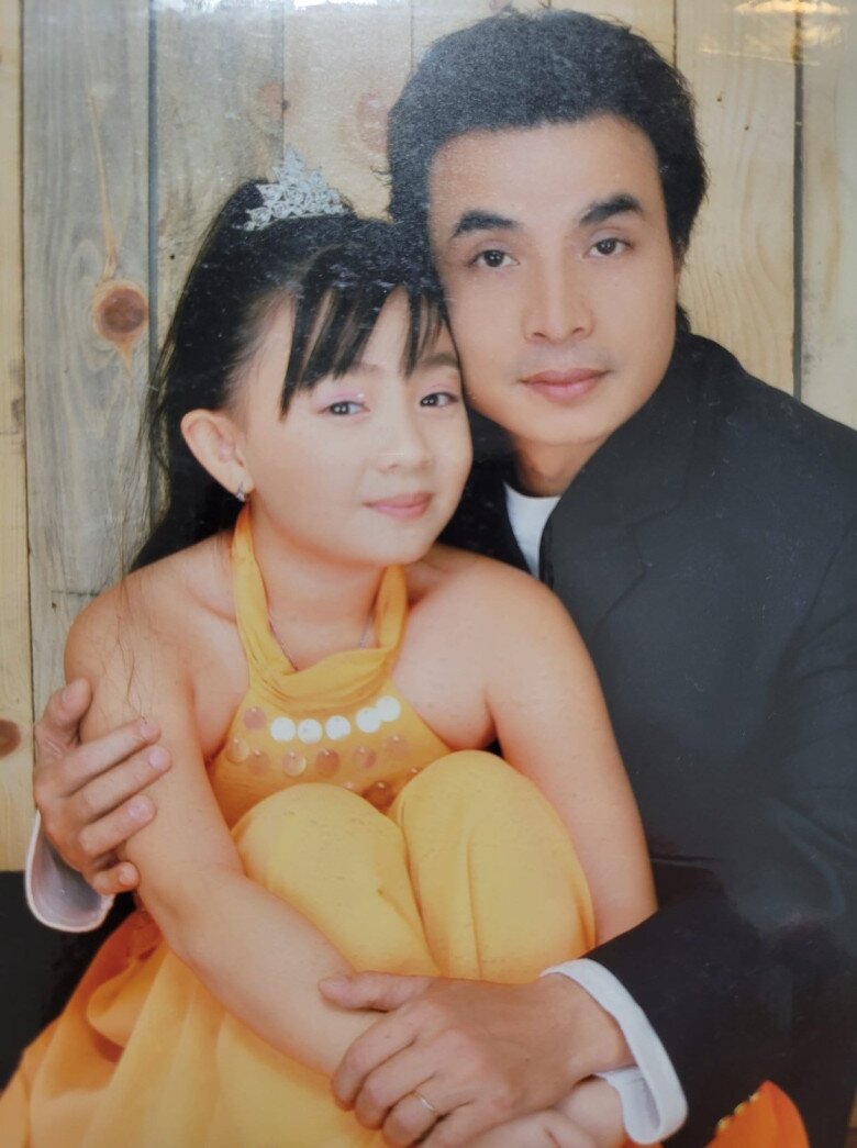 Nam ca sĩ lên tiếng việc kiếm tiền từ con gái.