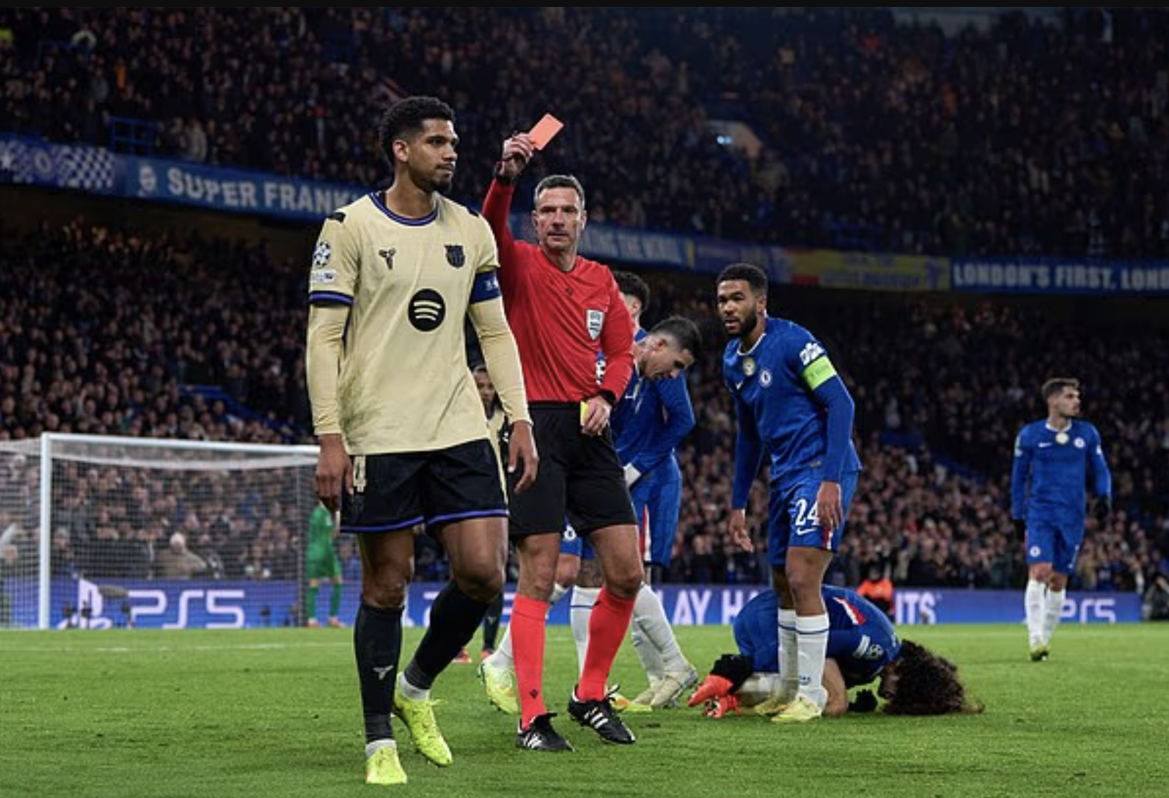 Sao Barcelona được cho nghỉ 