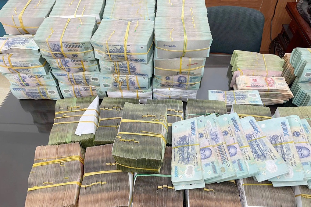 Cách cựu tiếp viên hàng không điều hành đường dây mại dâm ở TPHCM - 2