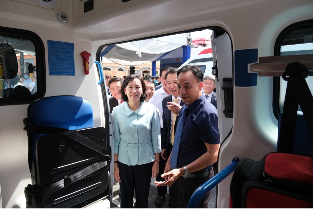 Chuyện chưa kể về quyết định “bỏ phố ra đảo” của chuyên gia hồi sức cấp cứu đầu ngành - 3