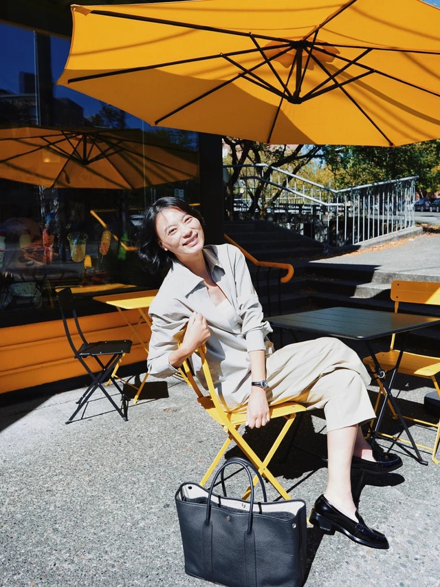 Phụ nữ trung niên và hành trình giữ gìn khí chất tuổi trẻ không cần giả vờ - Ảnh 4.