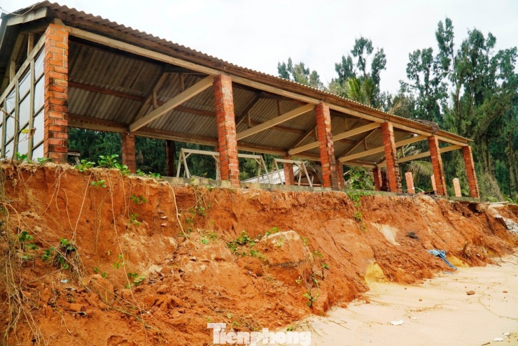 Cảnh tượng chưa từng thấy tại bãi tắm nổi tiếng xứ Huế - 9