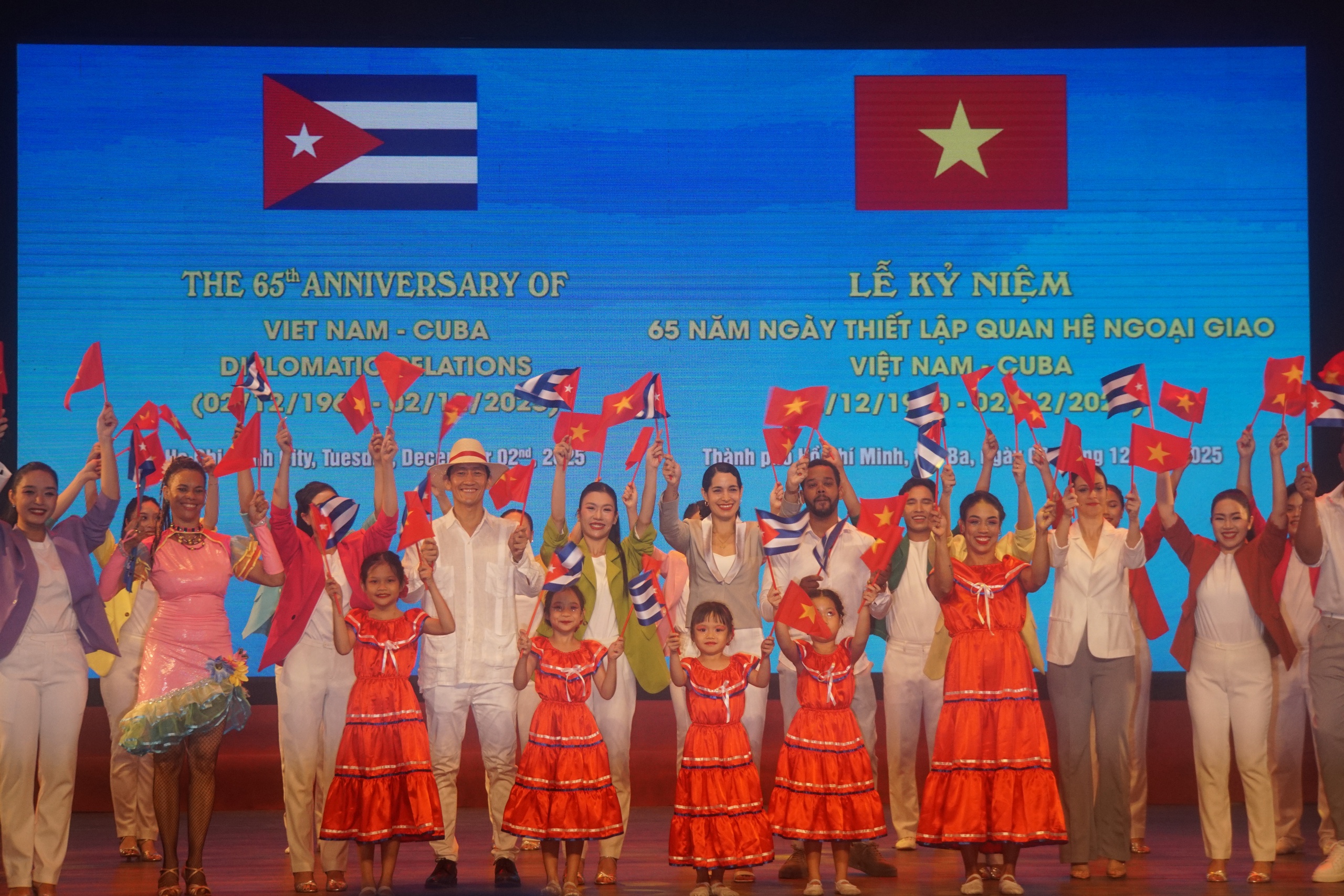 - Ảnh 4. - Ảnh 4.