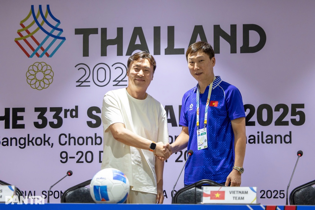 HLV Kim Sang Sik: U22 Lào tiến bộ rõ rệt, nhưng U22 Việt Nam sẽ thắng - 2