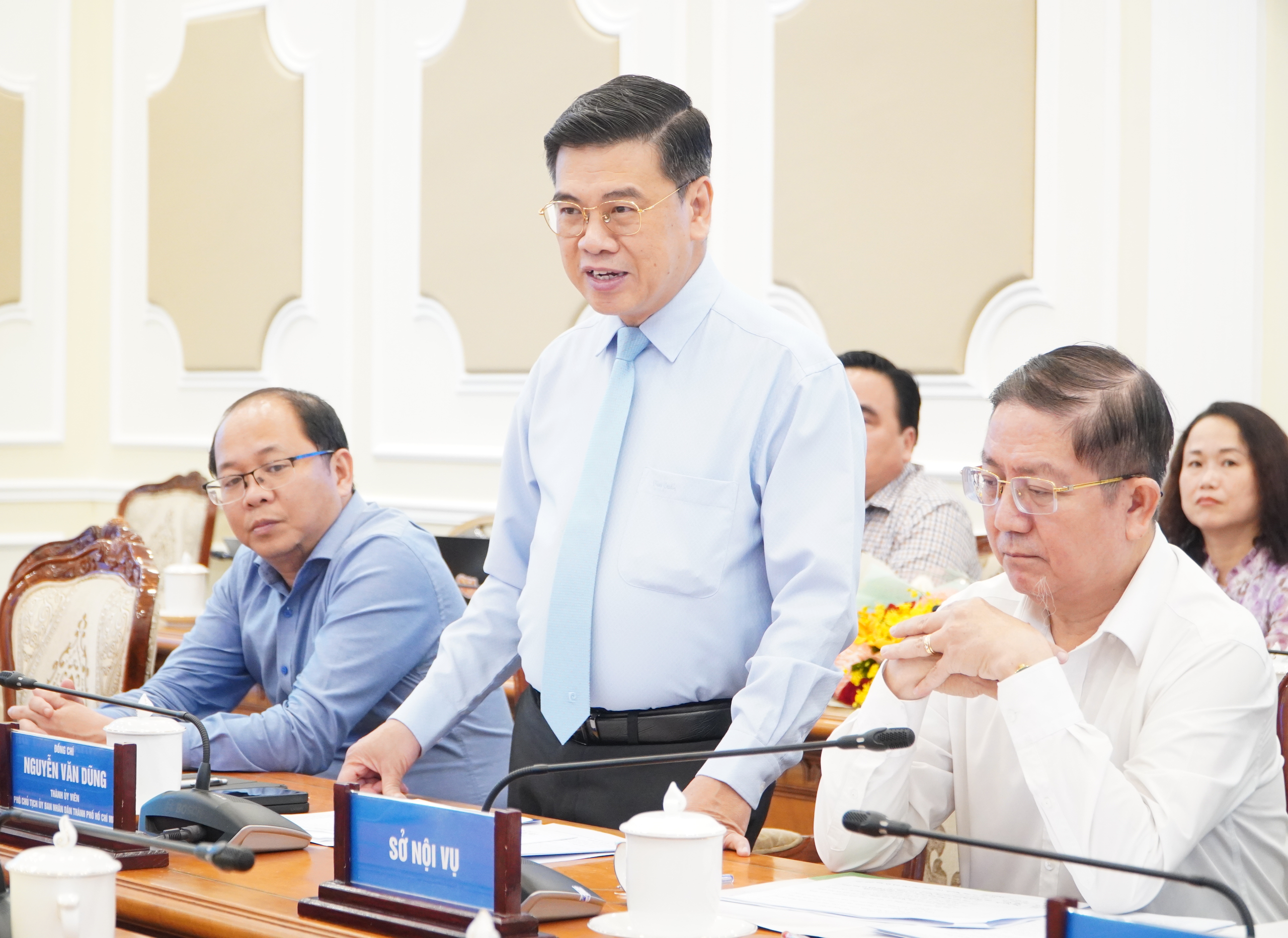 UBND TPHCM điều động, bổ nhiệm nhiều cán bộ - Ảnh 3.