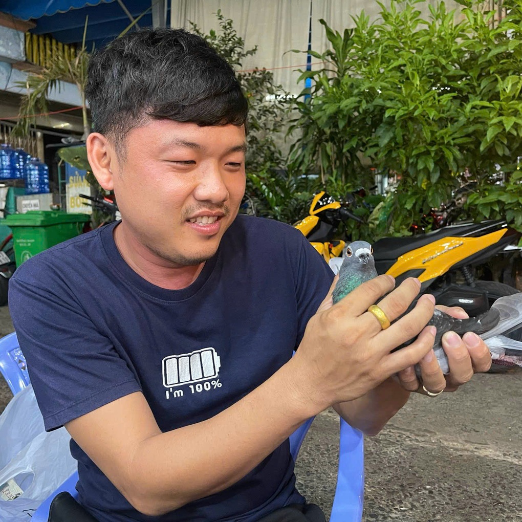 Chàng trai Việt đưa 500 bồ câu sang thả ở Viêng Chăn mừng Quốc khánh Lào - 2