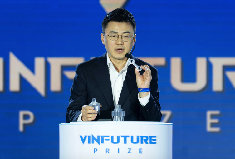 Những câu chuyện truyền cảm hứng từ VinFuture 2025 - Ảnh 4.