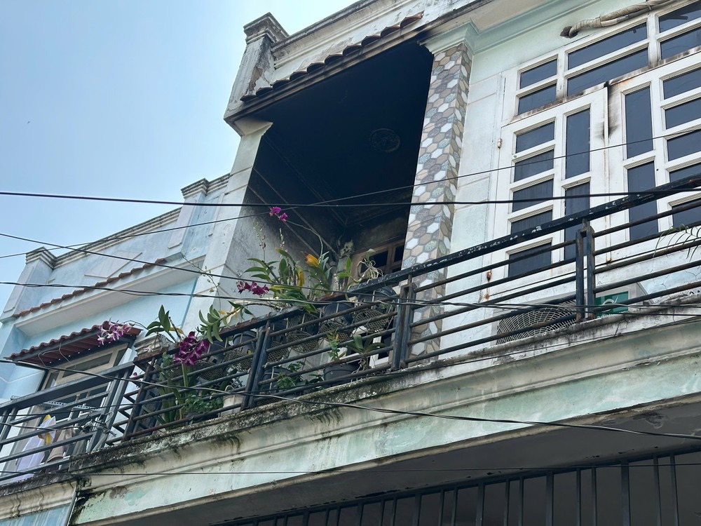 Vụ cháy khiến cháu bé 8 tuổi tử vong ở TP.HCM: Hàng xóm chia sẻ bất ngờ về nữ chủ nhà- Ảnh 2.
