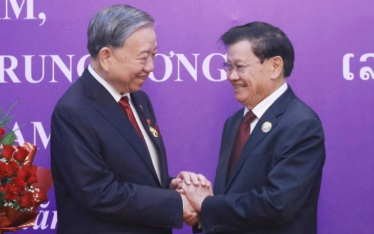 Tổng Bí thư Tô Lâm thăm các nguyên lãnh đạo cấp cao Lào - Ảnh 4.