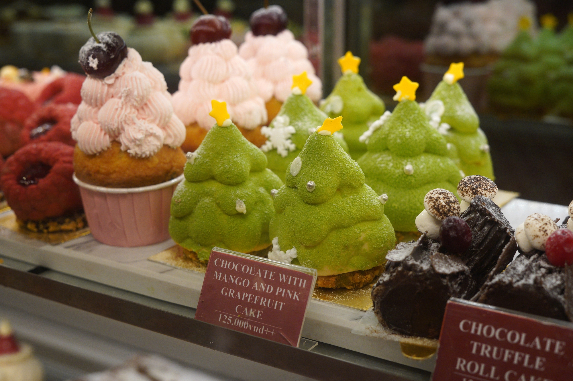 Cận cảnh quán cà phê Giáng sinh 200k/giờ ở TP.HCM, đáng thì thấy đáng nhưng trải nghiệm thì thật sự chưa xứng!- Ảnh 18.