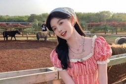 10 mốt thời trang nghỉ dưỡng nổi bật 2025